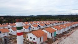 pedra-branca-do-amapari-comemora-31-anos-com-pregacao,-shows-e-inauguracao-de-habitacional