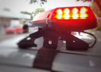 grupo-que-exibia-armas-de-fogo-em-via-publica-troca-tiros-com-policia-e-1-suspeito-morre