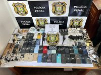 operacao-em-penitenciaria-do-ap-apreende-armas-de-fogo,-facas,-celulares-e-drogas