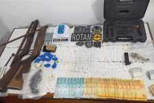 policia-apreende-armas-de-fogo,-drogas-e-municoes-na-zona-norte-de-macapa